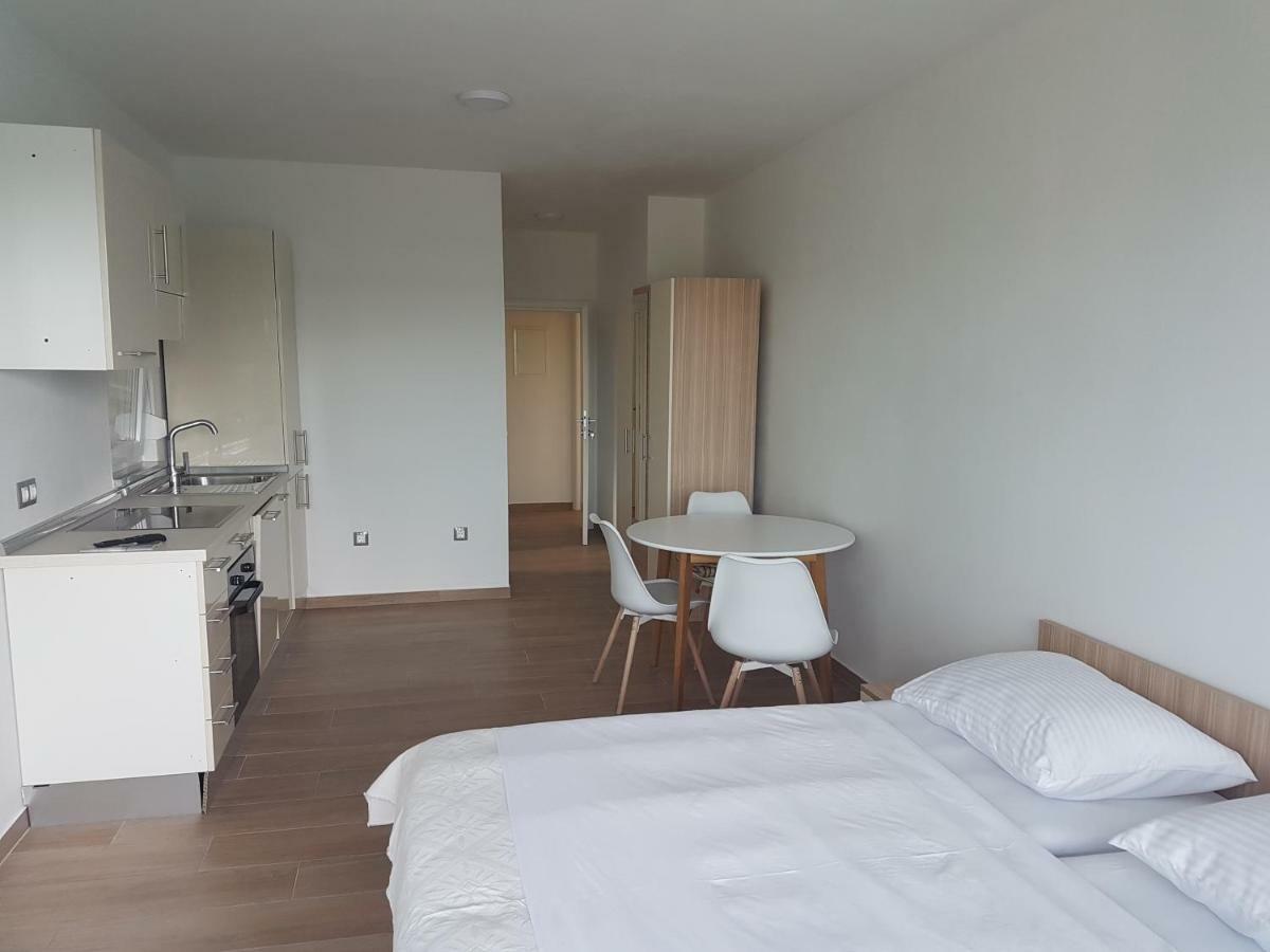 Apartmani Ivkovic Funtana Eksteriør bilde